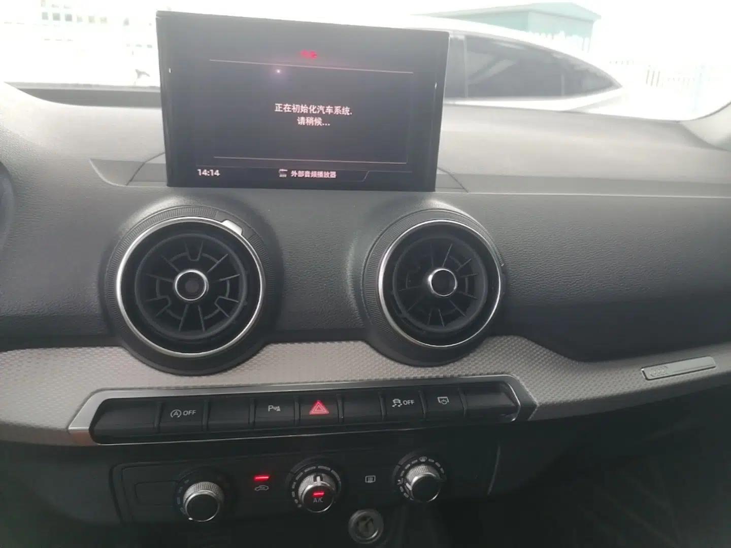 Audi Q2L 2020 35 TFSI Ambition Dynamic Edition — миниатюра 15