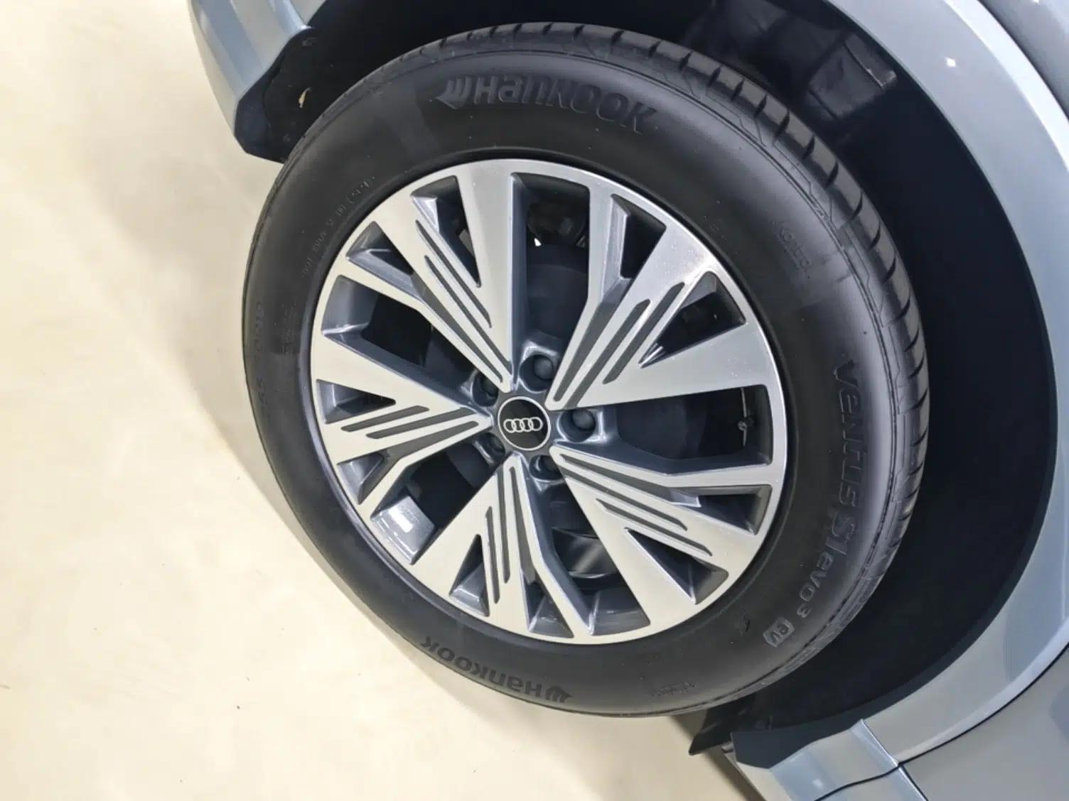 Audi Q4 e-tron 2023 40 e-tron Adventure Edition — миниатюра 11