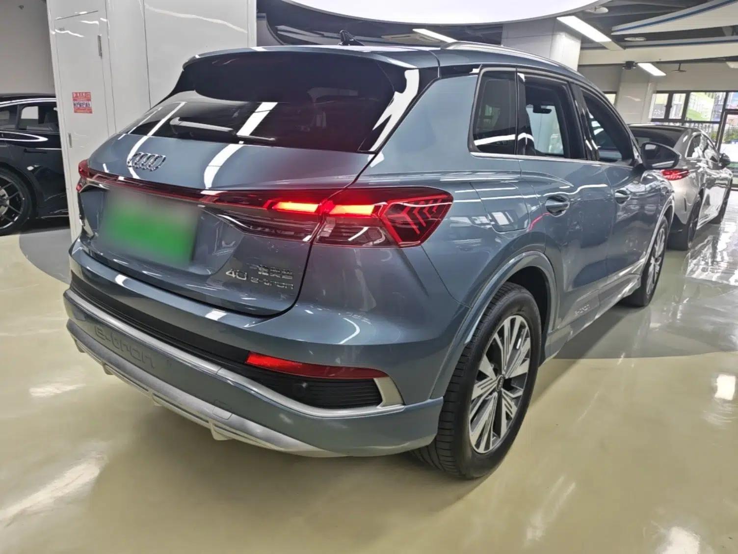 Audi Q4 e-tron 2023 40 e-tron Adventure Edition — миниатюра 6