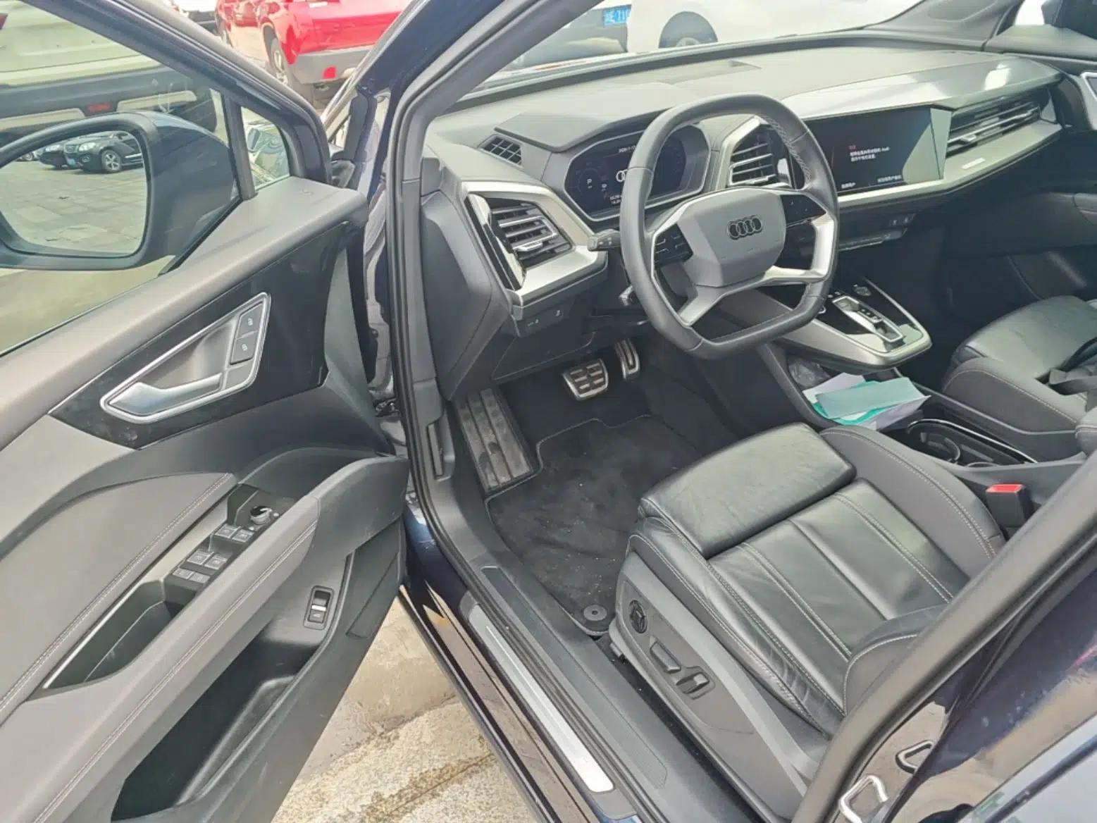 Audi Q4 e-tron 2023 40 e-tron Adventure Edition — миниатюра 18