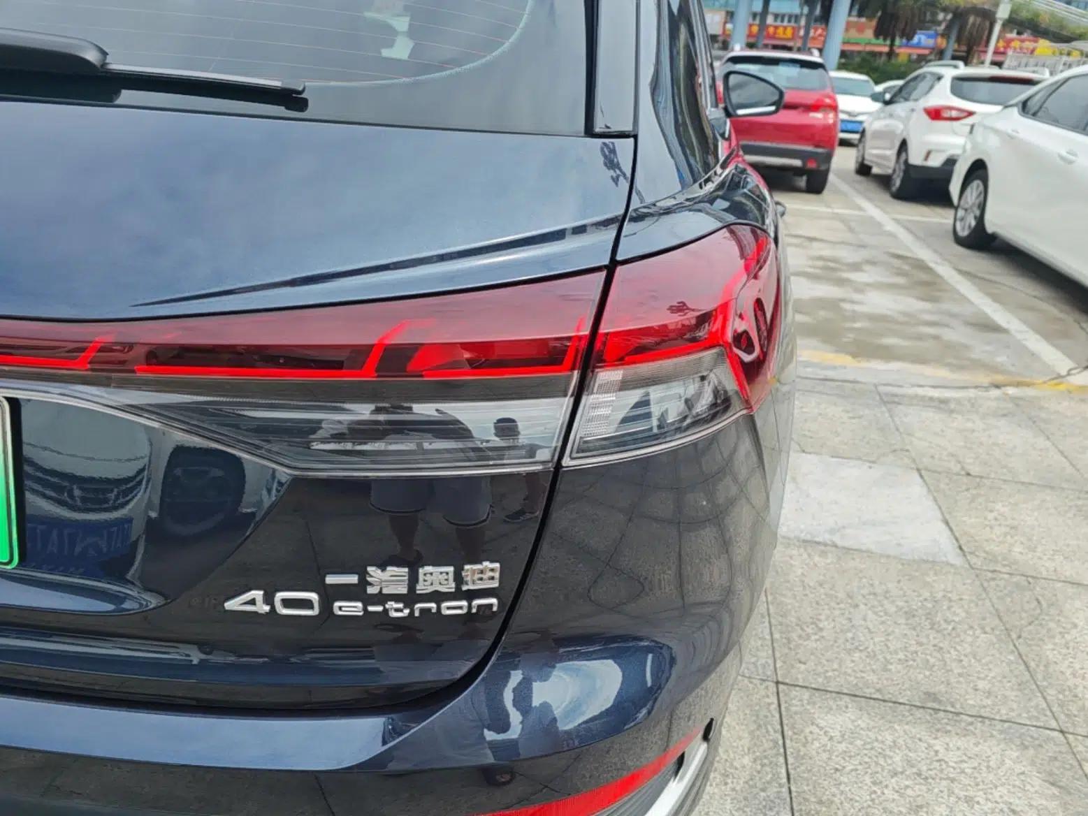 Audi Q4 e-tron 2023 40 e-tron Adventure Edition — миниатюра 9
