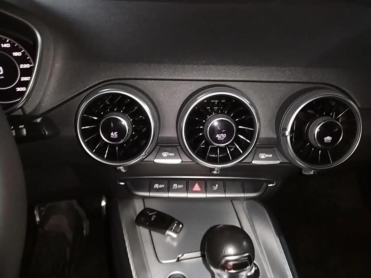Audi TT 2017 TT Coupe 45 TFSI — миниатюра 15