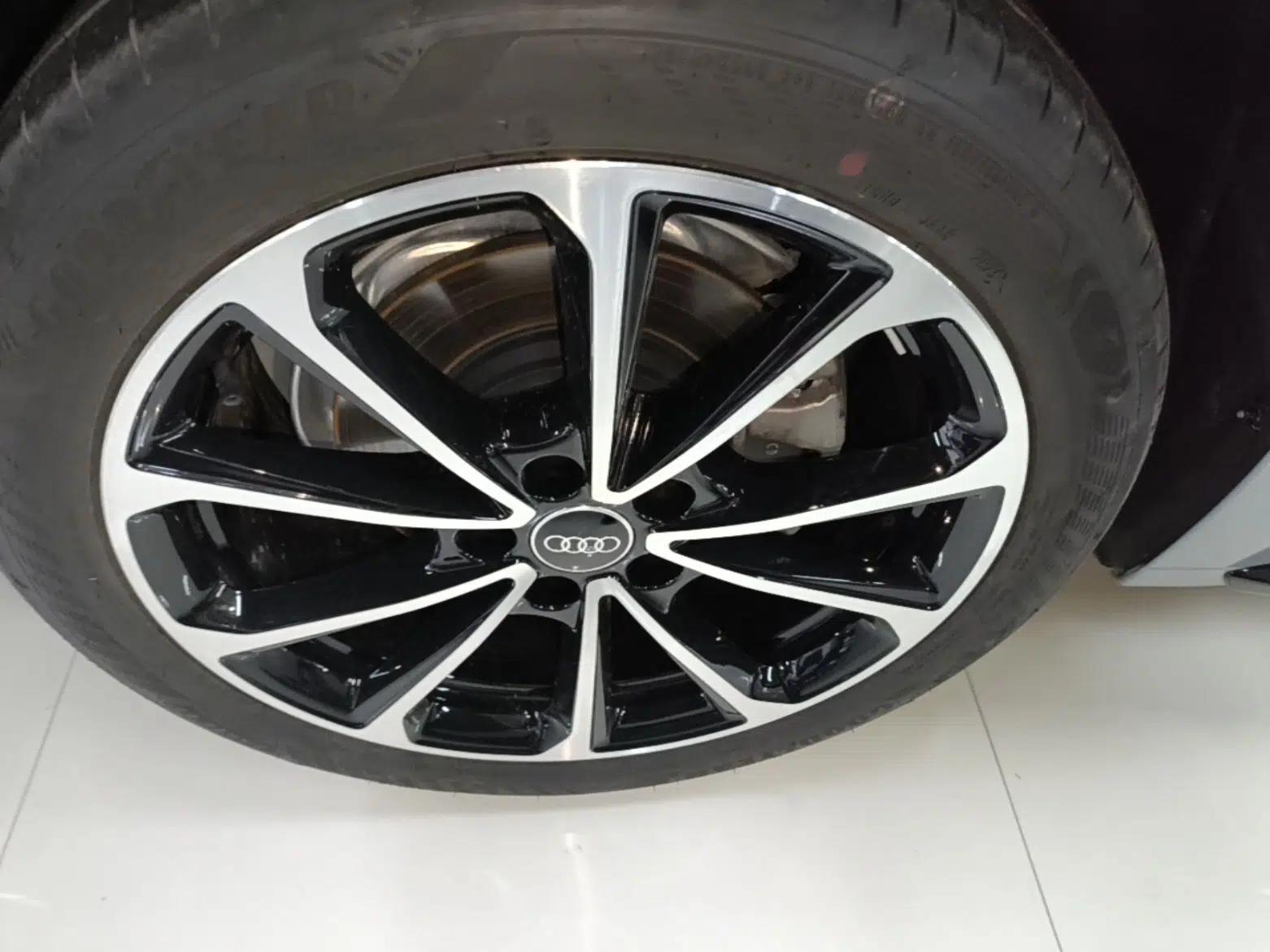 Audi A5L 2026 2.0T Sport — миниатюра 11