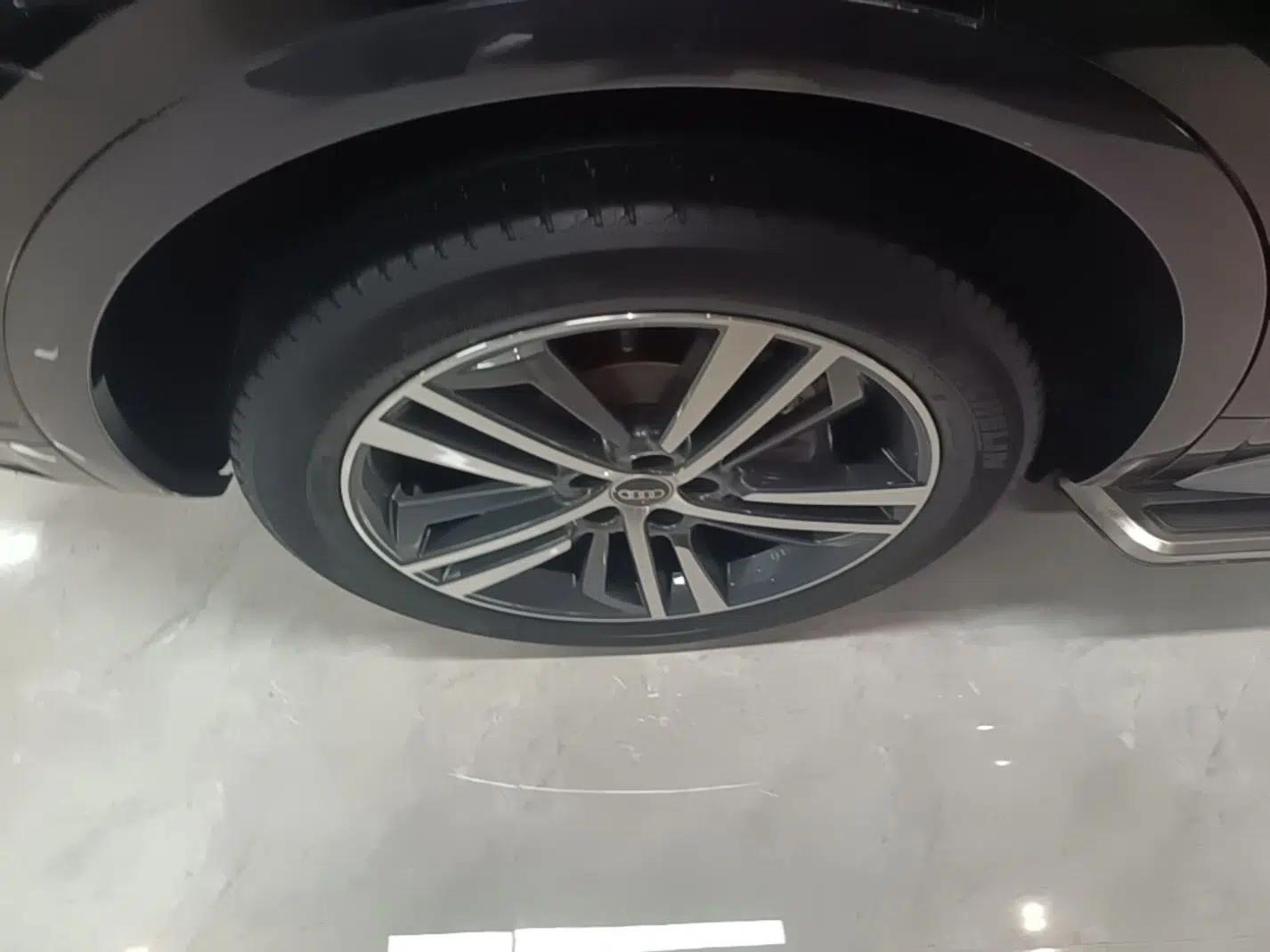 Audi Q5L Sportback 2021 40 TFSI Fashion Model — миниатюра 11