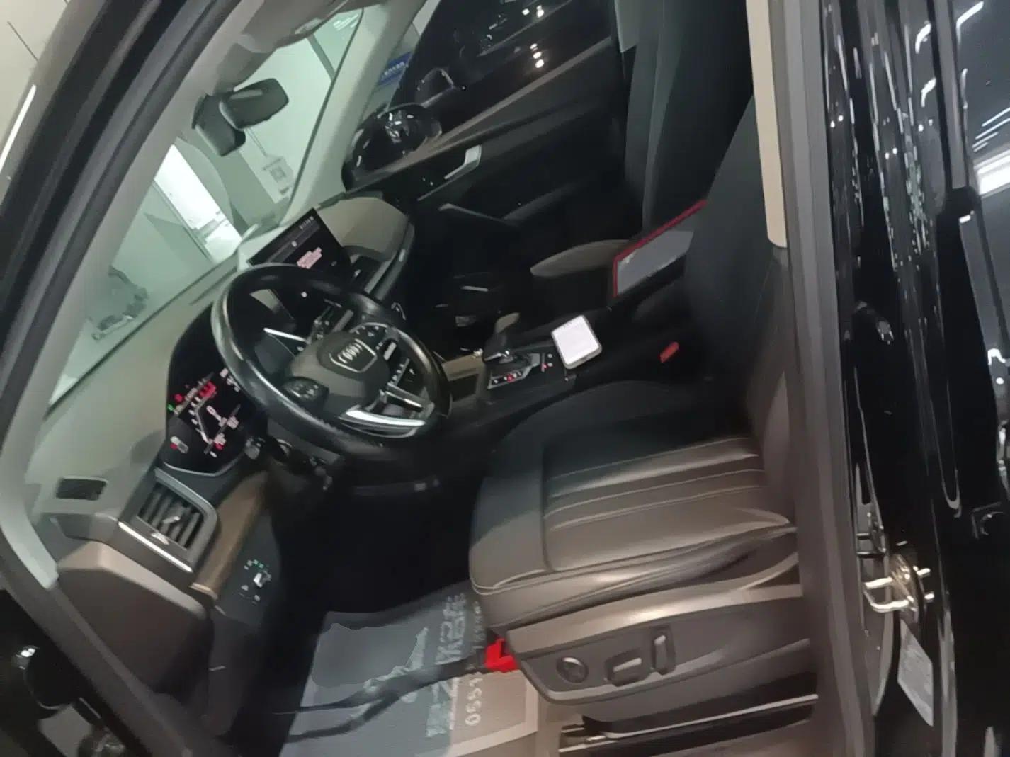 Audi Q5L Sportback 2021 40 TFSI Fashion Model — миниатюра 22