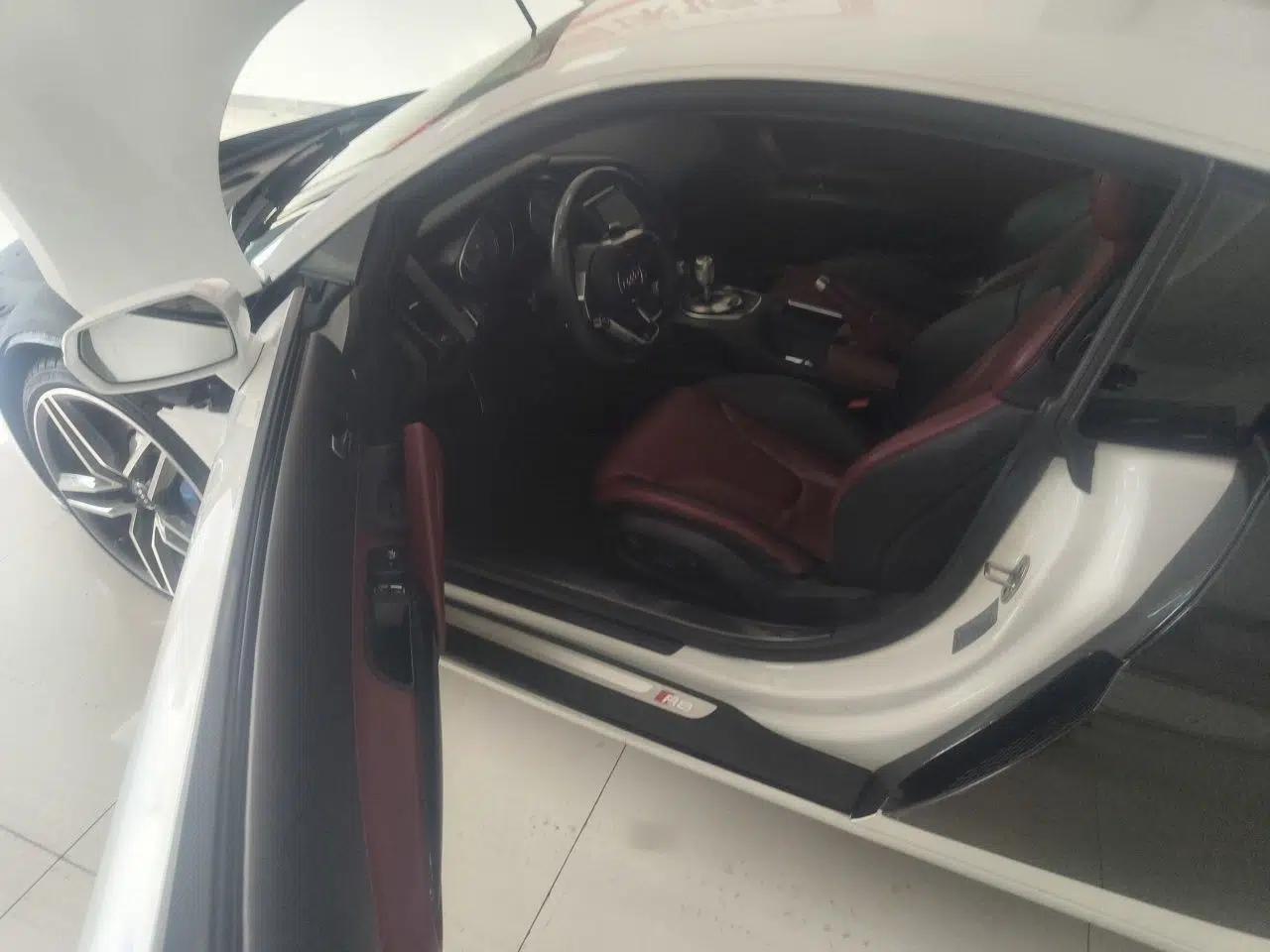 Audi R8 2014 4.2 FSI quattro — миниатюра 16
