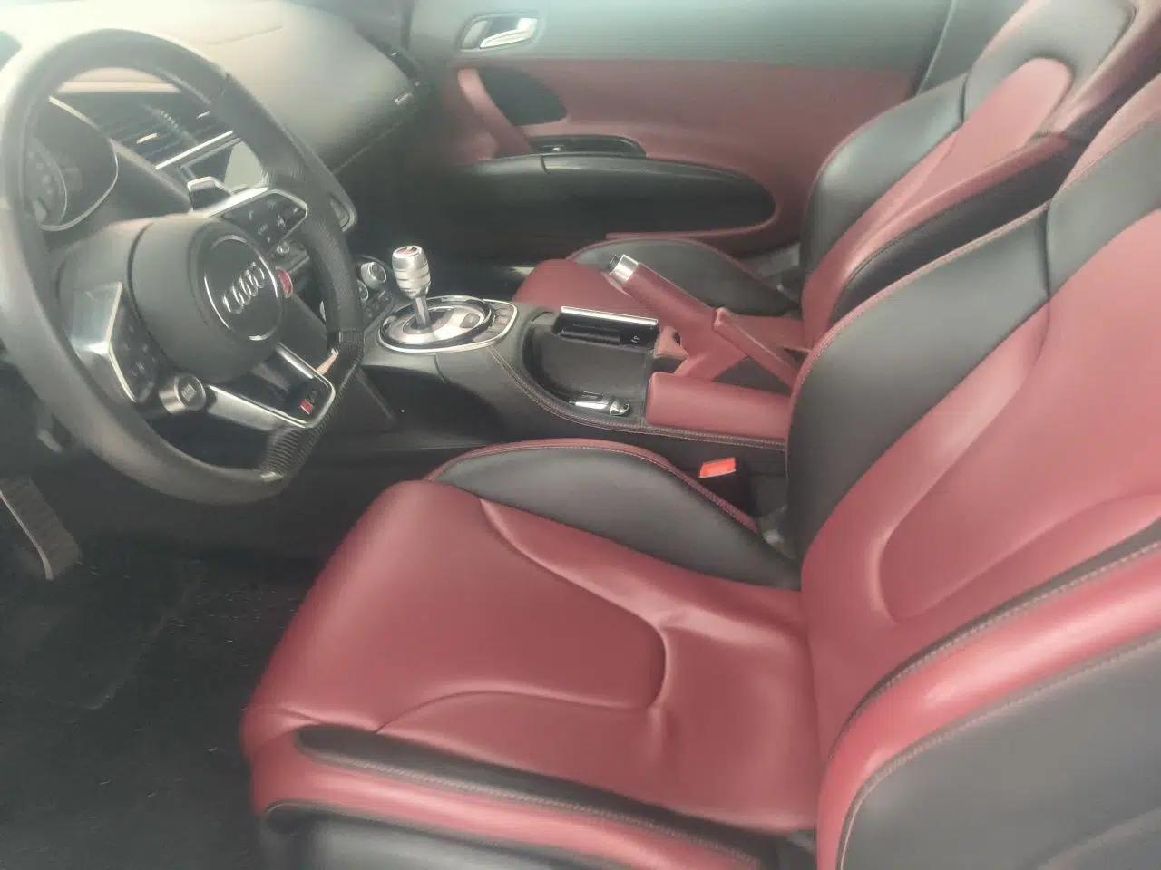 Audi R8 2014 4.2 FSI quattro — миниатюра 17