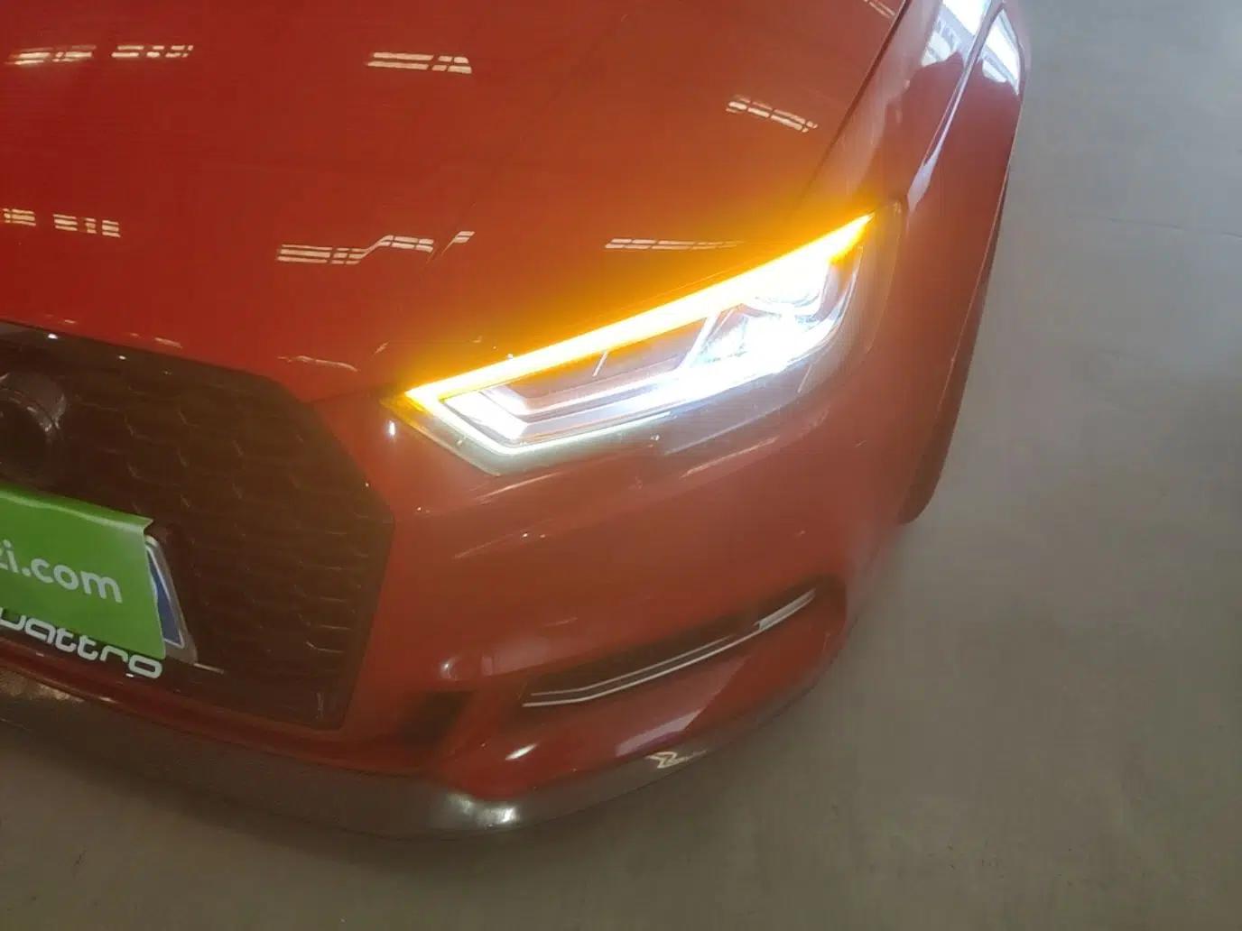 Audi S3 2017 Year Restyled S3 2.0T Limousine — миниатюра 8