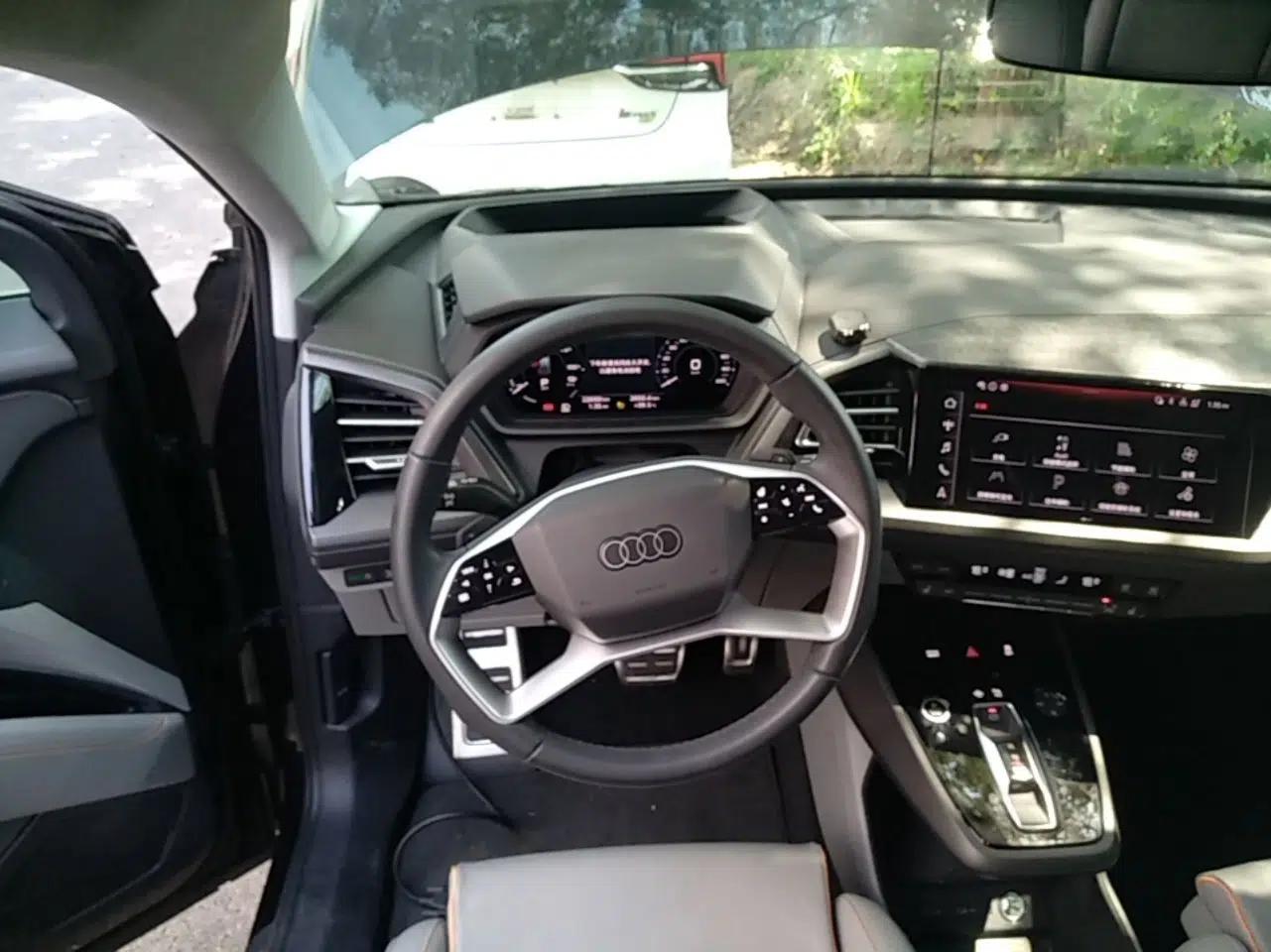 Audi Q5 e-tron 2023 40 e-tron Starry Edition Luxury Package — миниатюра 13