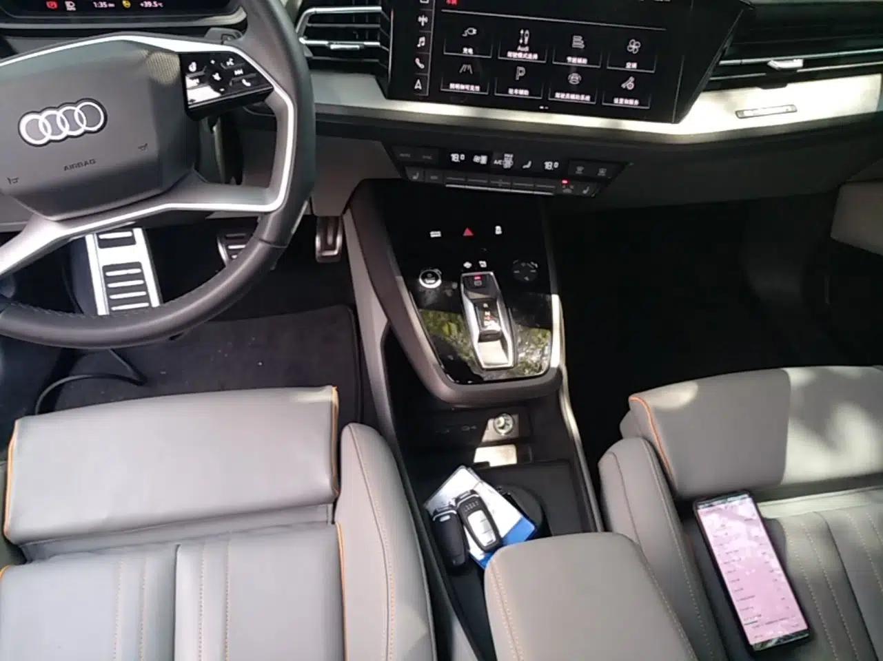 Audi Q5 e-tron 2023 40 e-tron Starry Edition Luxury Package — миниатюра 16