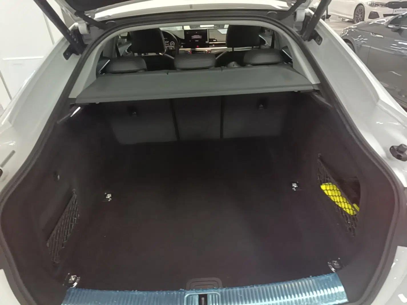 Audi A5 2023 Sportback 40 TFSI Fashionable and Dynamic Model — миниатюра 27