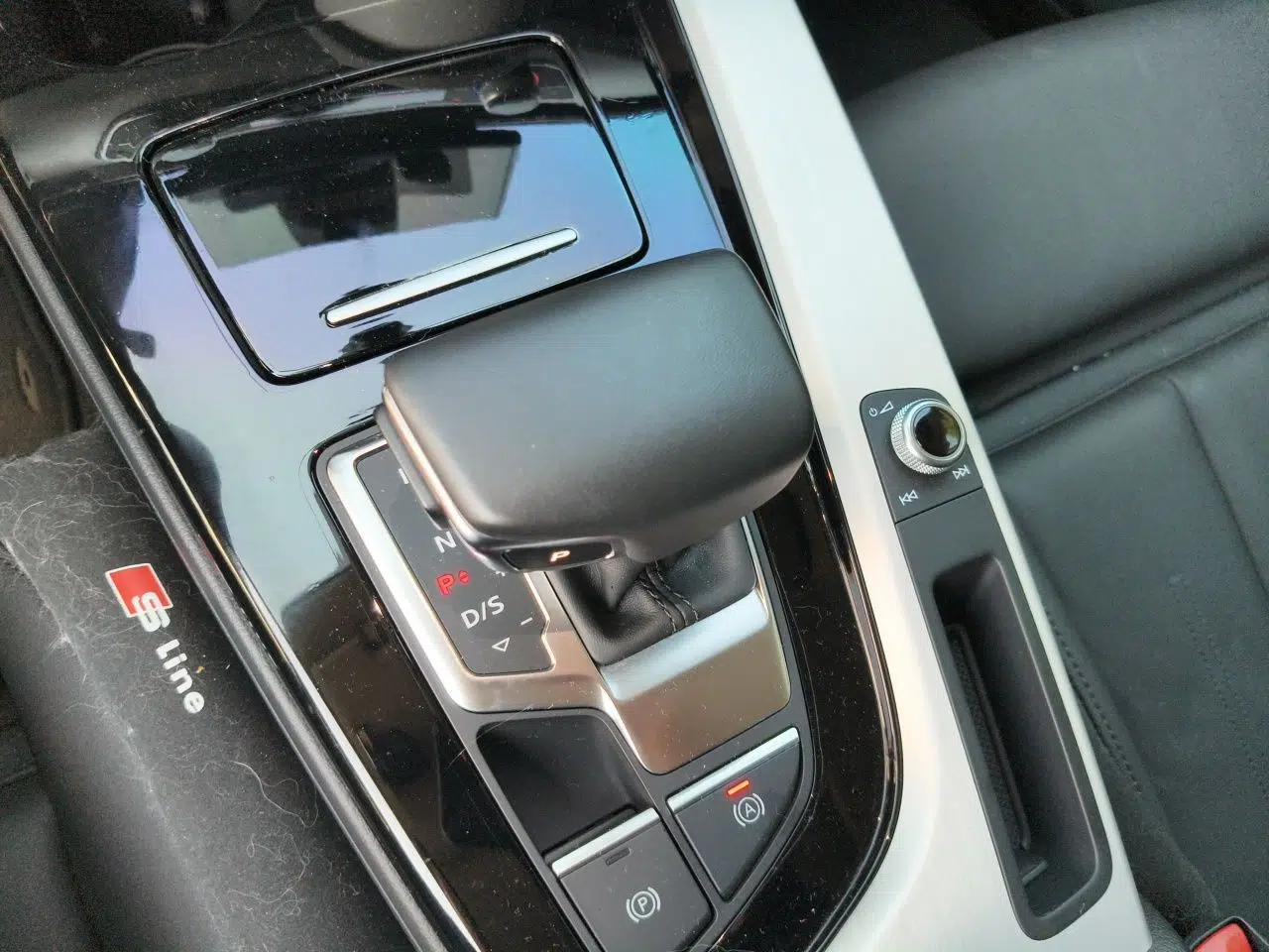 Audi A5 2024 Sportback 40 TFSI quattro Luxury Dynamic Model — миниатюра 14