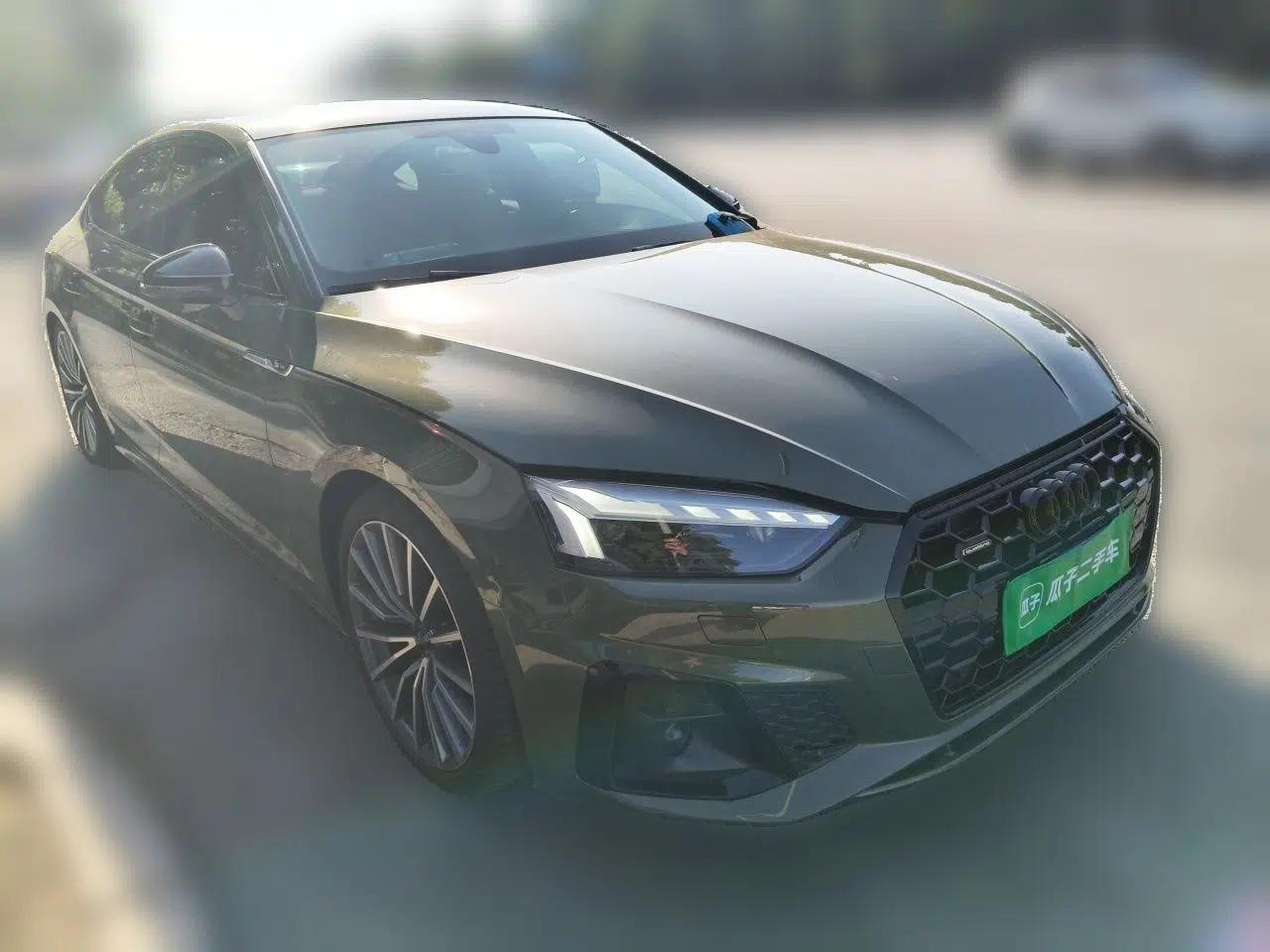 Audi A5 2024 Sportback 40 TFSI quattro Luxury Dynamic Model — миниатюра 3