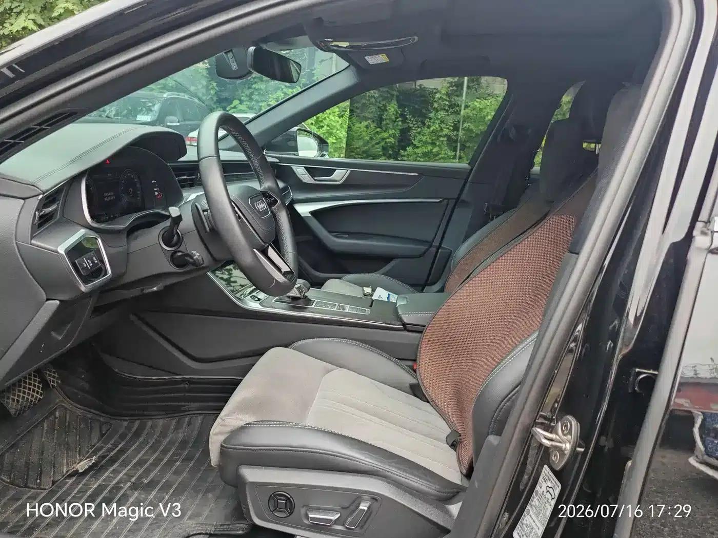 Audi A6L 2024 45 TFSI quattro Premium Dynamic Edition — миниатюра 2
