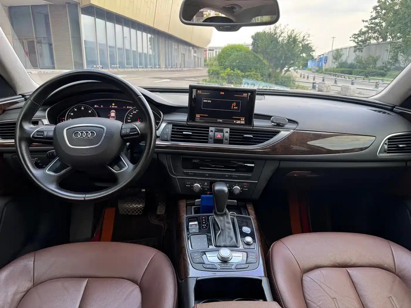 Audi A6L 2018 30th Anniversary Edition 35 TFSI Fashion Model — миниатюра 9