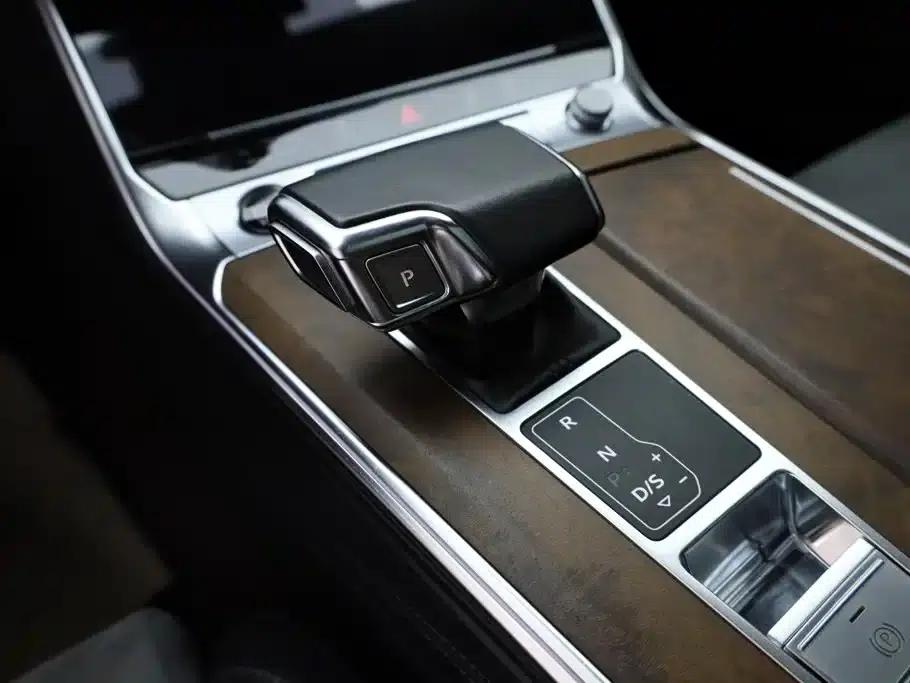 Audi A6L 2023 45 TFSI quattro Premium Dynamic Edition — миниатюра 18