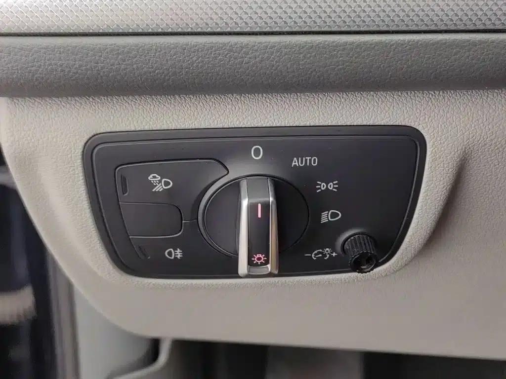 Audi A6L 2014 30 FSI Technology Edition — миниатюра 21