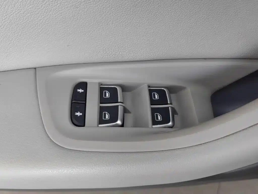 Audi A6L 2014 30 FSI Technology Edition — миниатюра 9