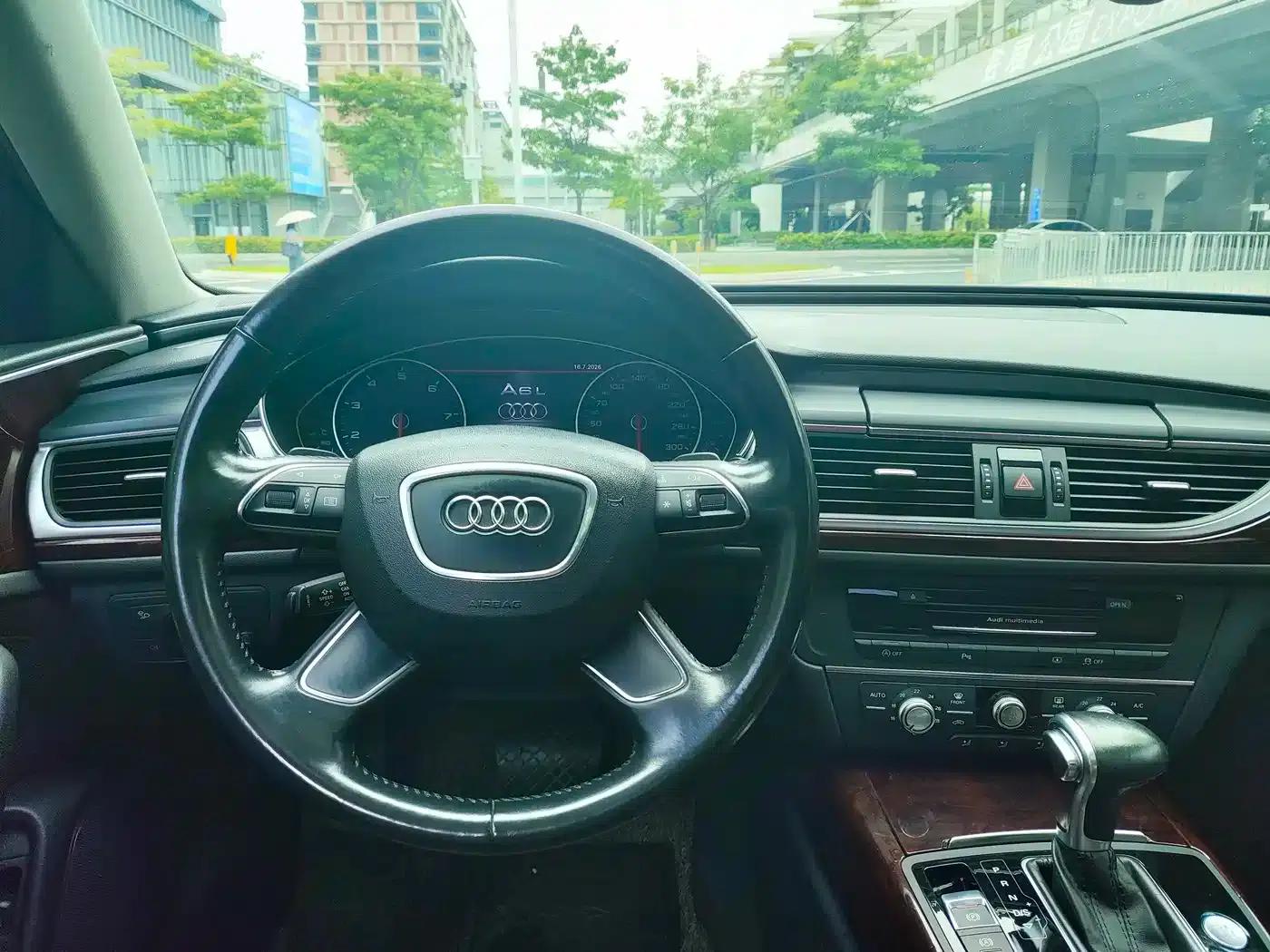 Audi A6L 2014 TFSI Standard Edition — миниатюра 12