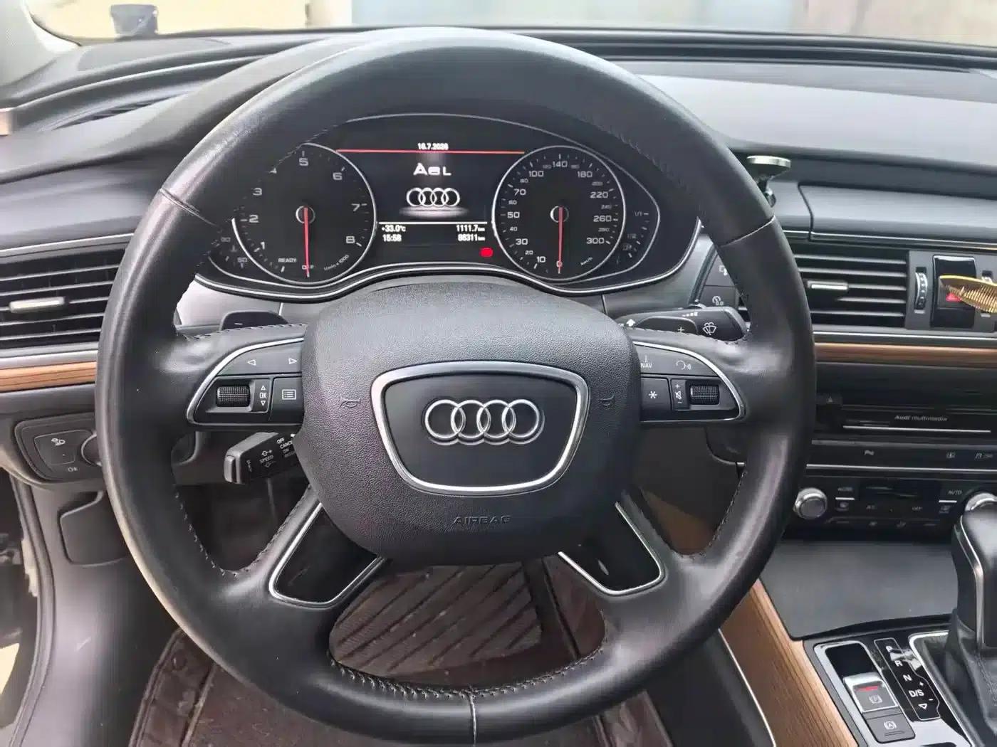 Audi A6L 2018 30th Anniversary Edition 30 FSI Fashion Model — миниатюра 9