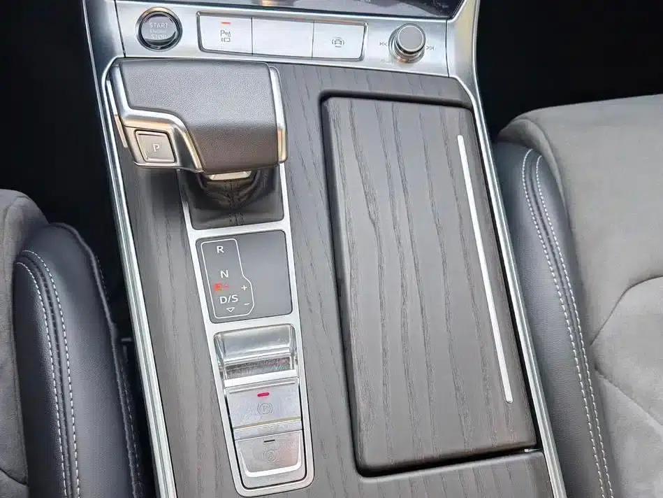 Audi A6L 2024 45 TFSI quattro Premium Dynamic Edition — миниатюра 8