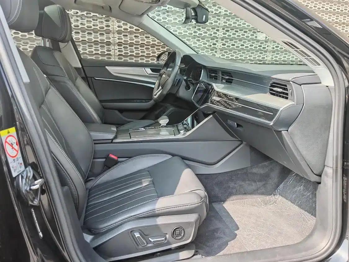 Audi A6L 2023 40 TFSI Luxury Elegance — миниатюра 10