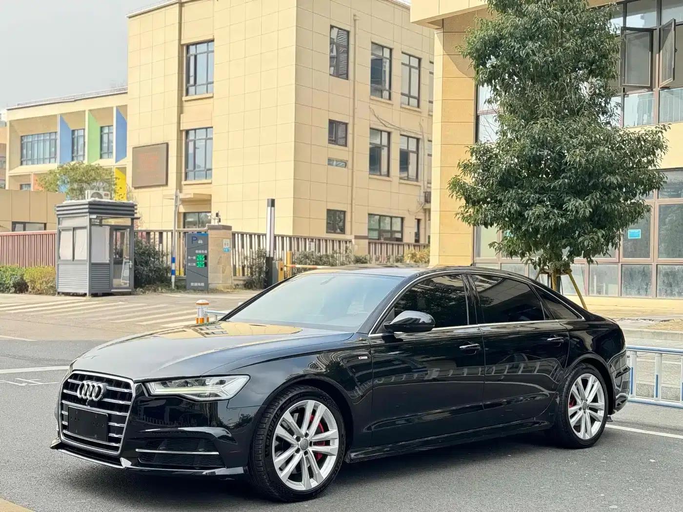 Audi A6L 2018 30th Anniversary Edition 45 TFSI quattro Sport — миниатюра 1