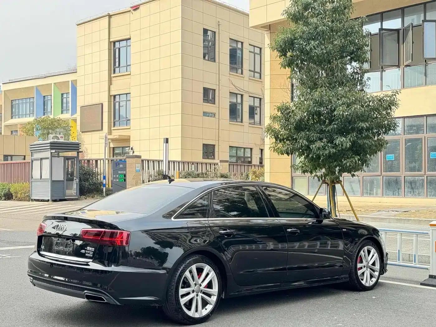 Audi A6L 2018 30th Anniversary Edition 45 TFSI quattro Sport — миниатюра 4