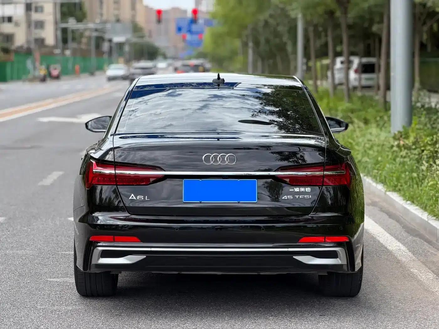 Audi A6L 2023 Facelift 45 TFSI Dynamic Edition — миниатюра 5
