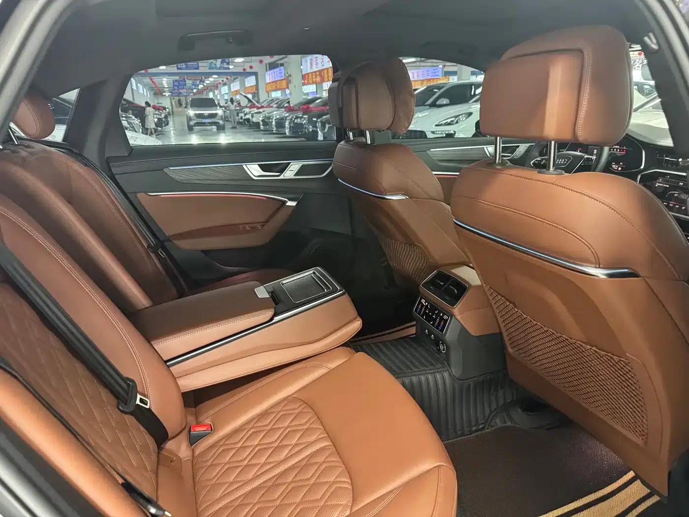 Audi A6L 2025 45 TFSI quattro Premium Dynamic Edition — миниатюра 9
