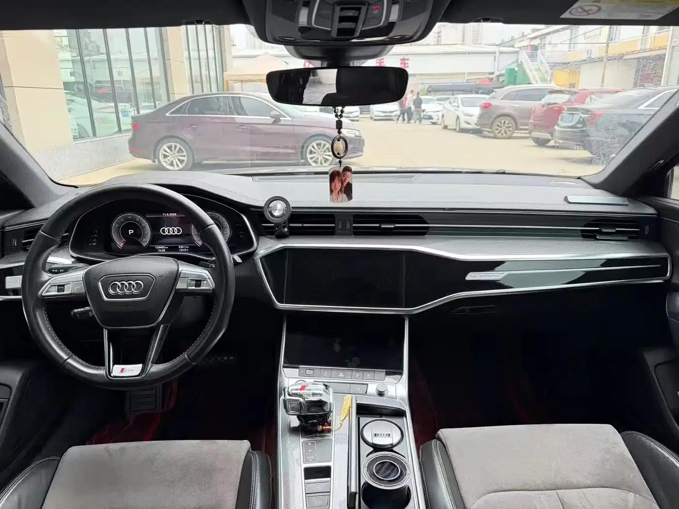 Audi A6L 2019 45 TFSI quattro Premium Dynamic Edition — миниатюра 4