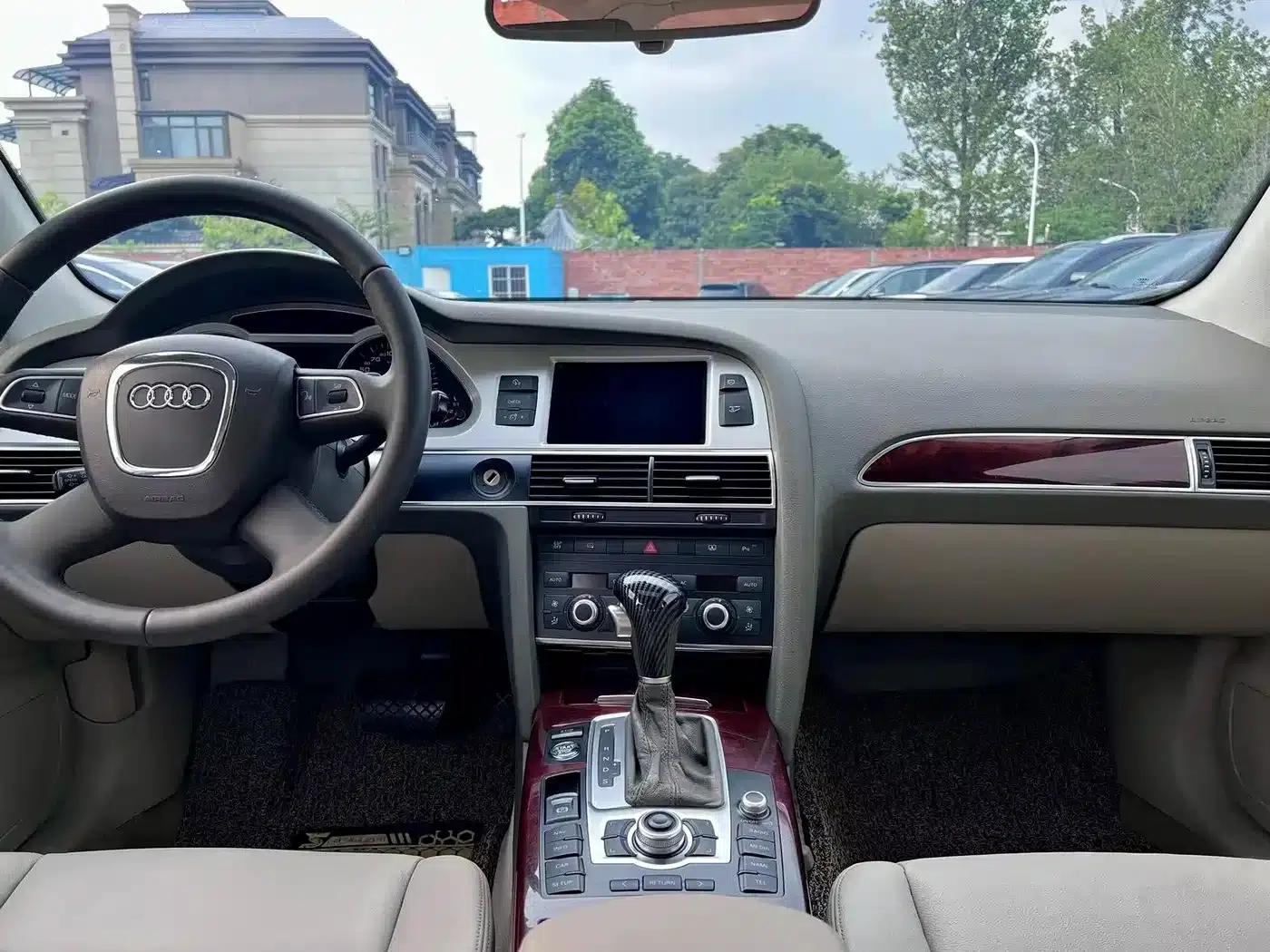 Audi A6L 2011 2.4L Luxury — миниатюра 11