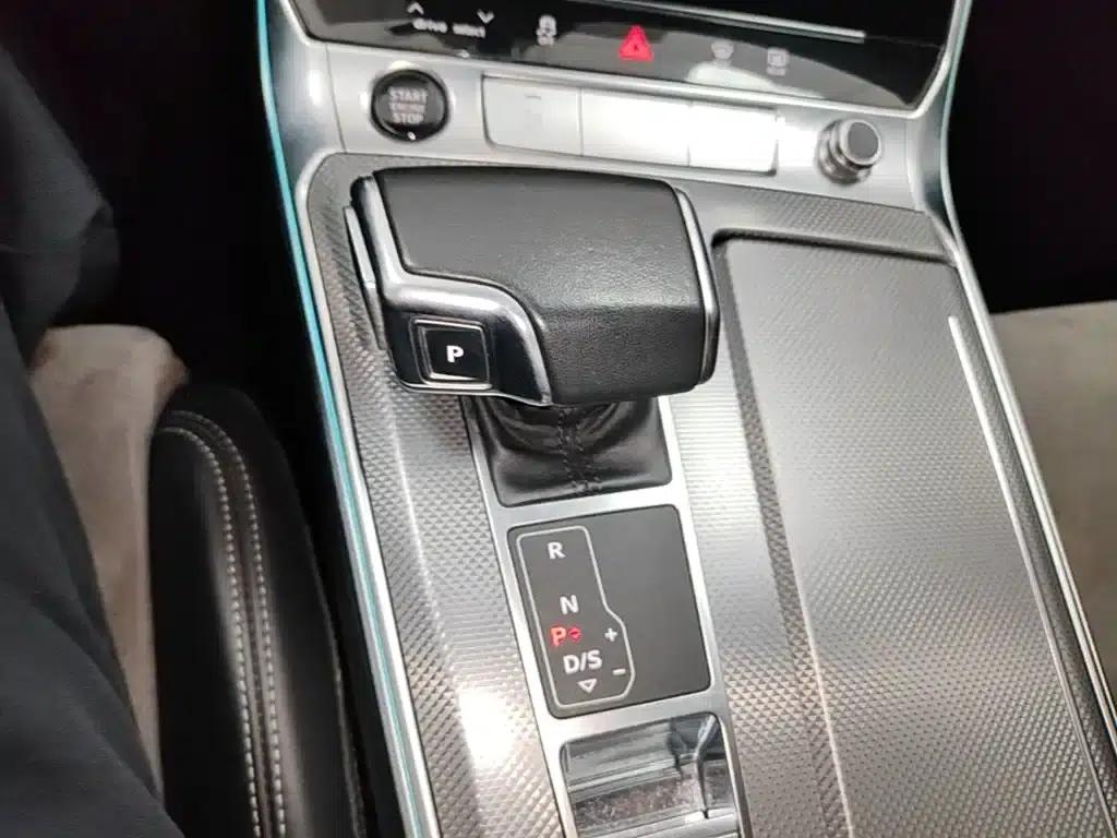 Audi A6L 2023 Facelift 45 TFSI Dynamic Edition — миниатюра 14