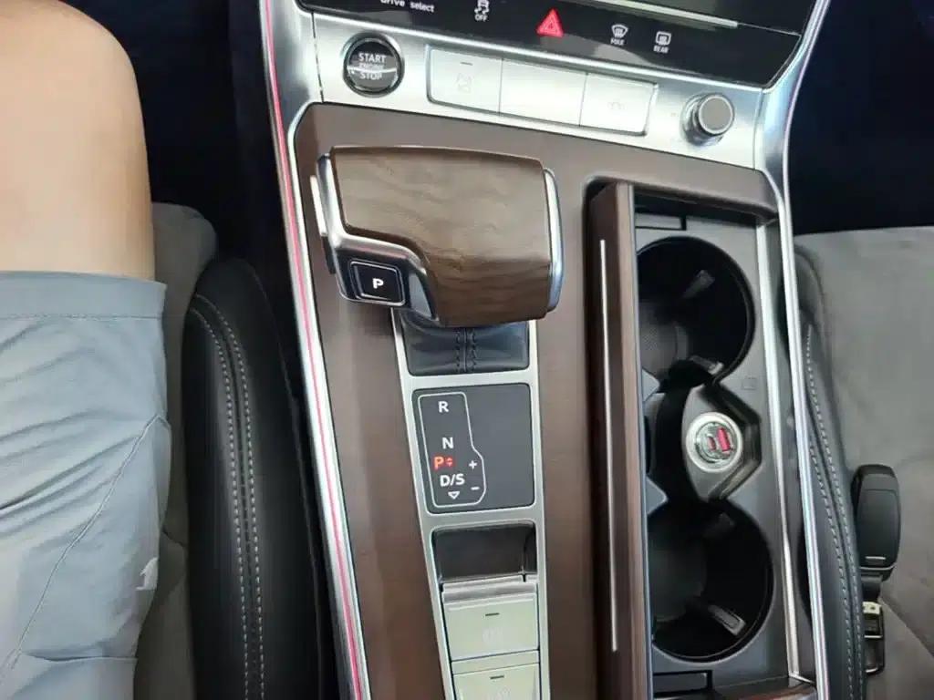 Audi A6L 2023 Facelift 45 TFSI Dynamic Edition — миниатюра 14