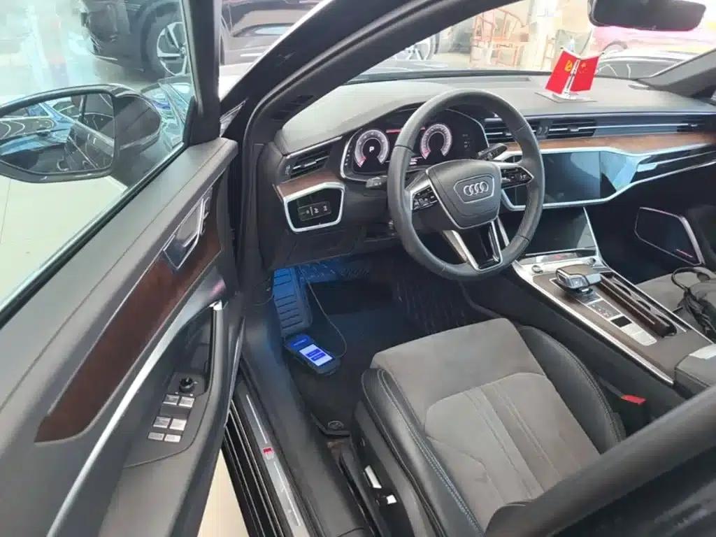 Audi A6L 2023 Facelift 45 TFSI Dynamic Edition — миниатюра 16