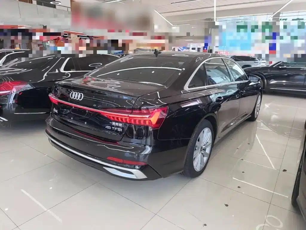 Audi A6L 2023 Facelift 45 TFSI Dynamic Edition — миниатюра 7