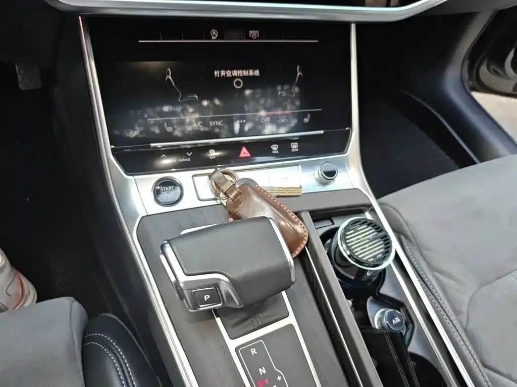 Audi A6L 2023 Facelift 45 TFSI quattro Premium Dynamic Edition — миниатюра 7