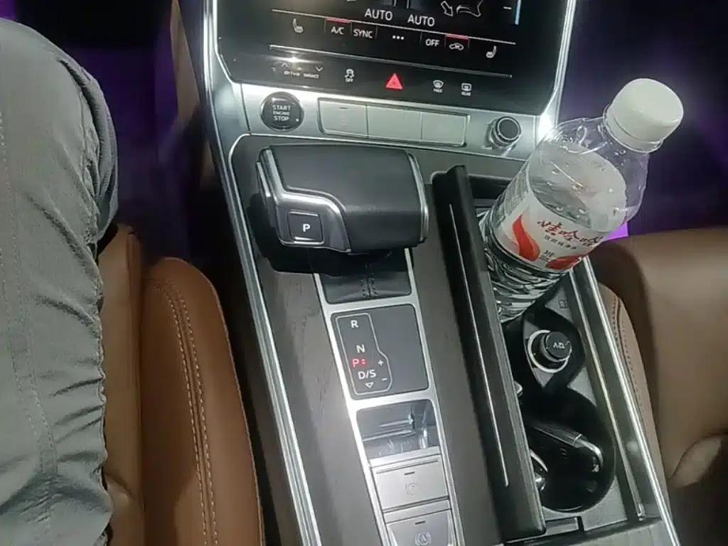 Audi A6L 2023 45 TFSI quattro Premium Dynamic Edition — миниатюра 21