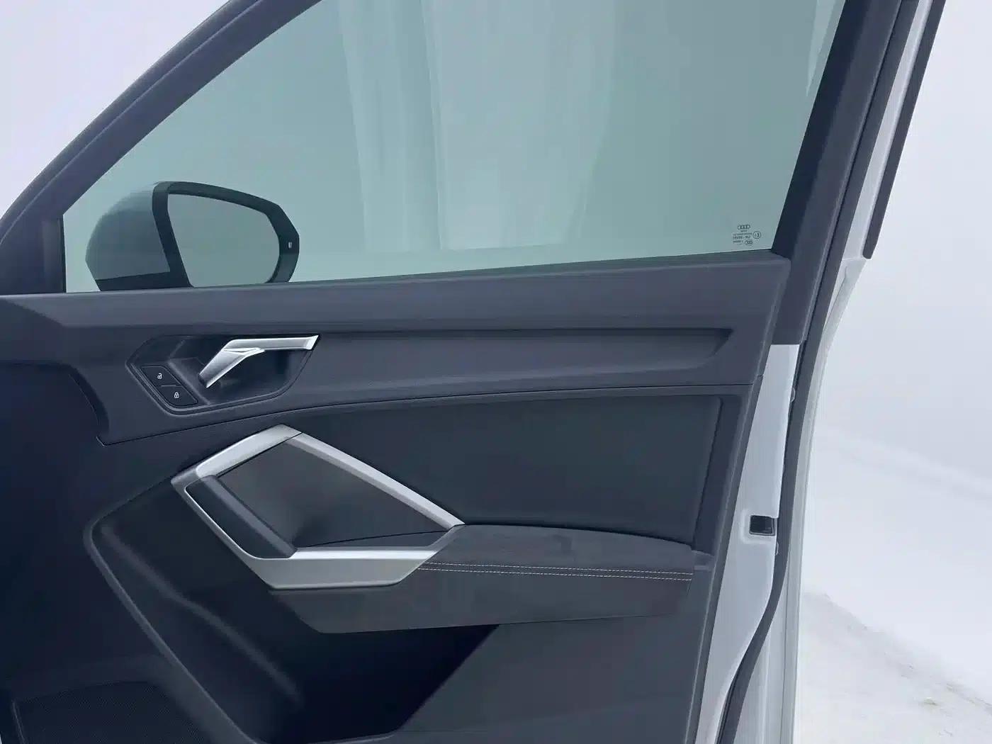 Audi Q3 2022 35 TFSI Fashion Dynamic Edition — миниатюра 25