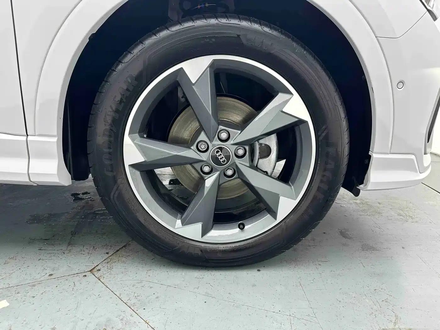 Audi Q3 2023 35 TFSI Fashion Dynamic (1.4T) — миниатюра 8