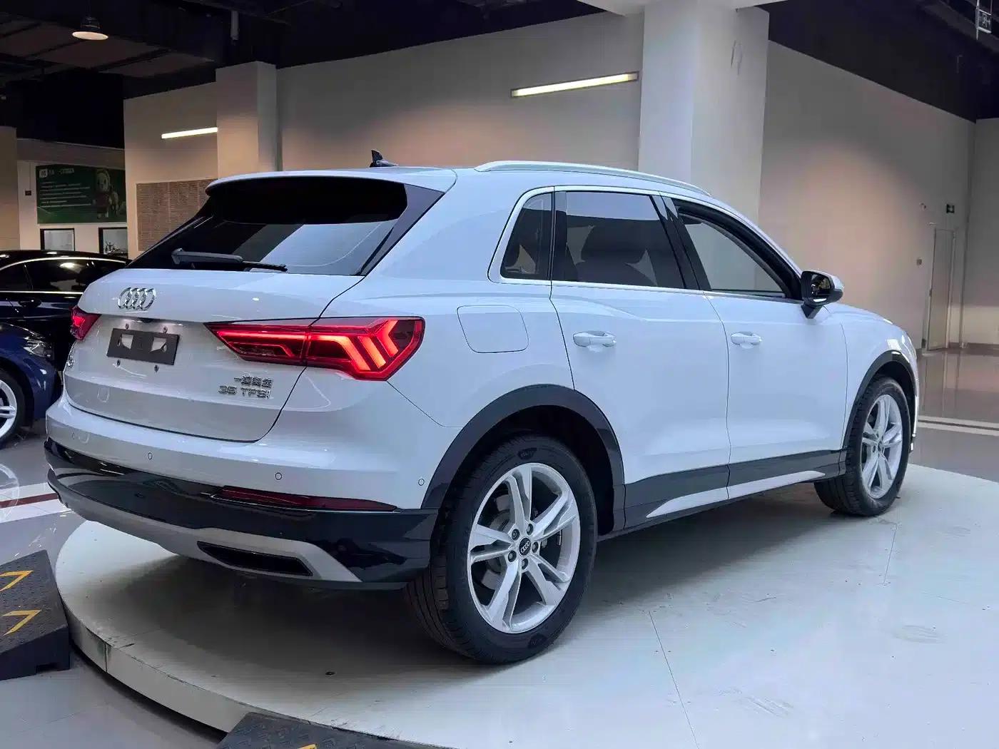 Audi Q3 2023 35 TFSI Fashion Elegance (1.4T) — миниатюра 4