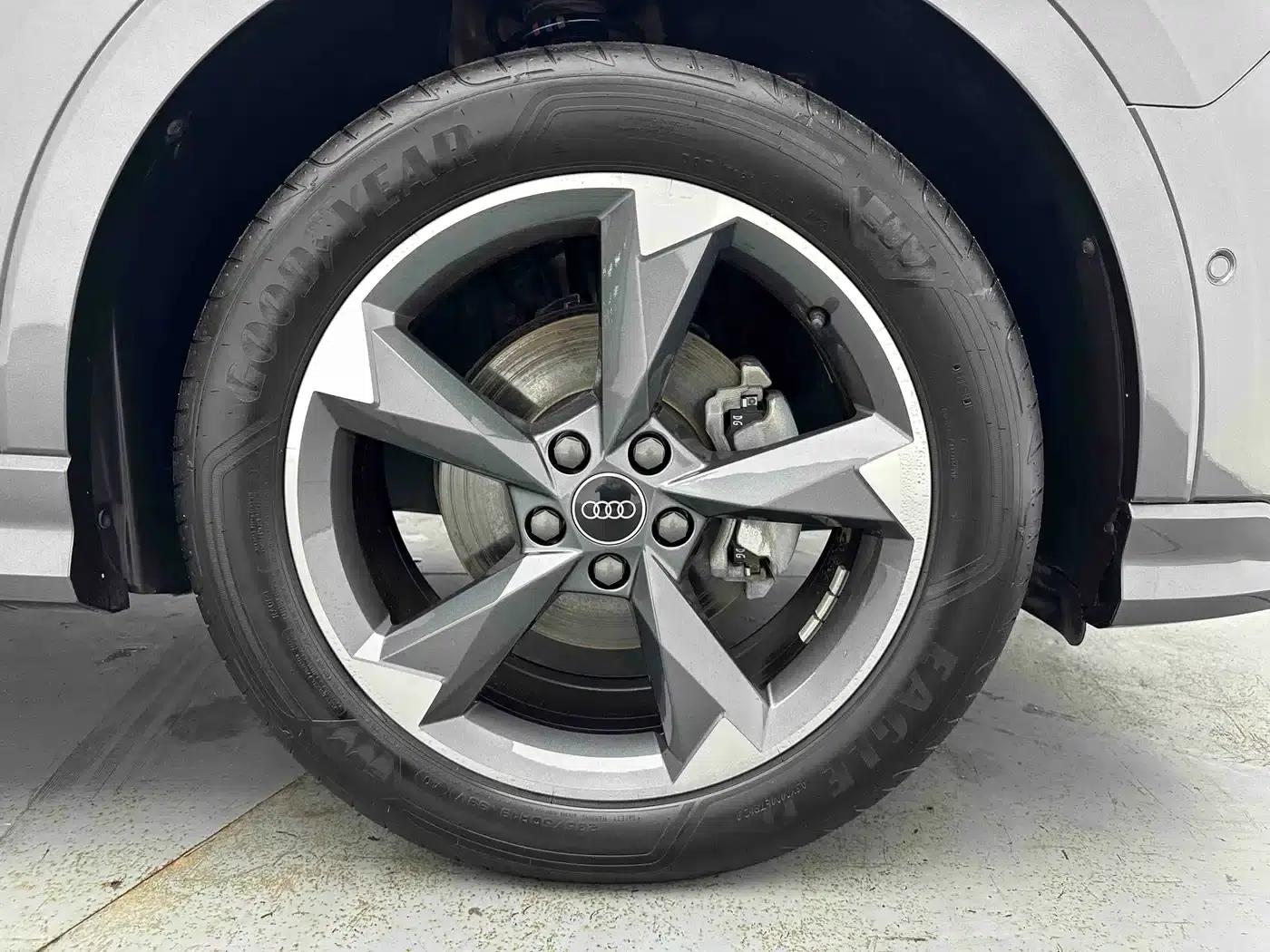 Audi Q3 2023 35 TFSI Fashion Dynamic (1.4T) — миниатюра 8