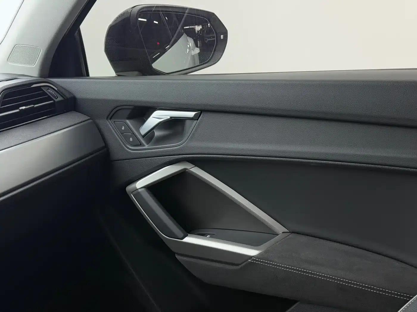 Audi Q3 2022 35 TFSI Fashion Dynamic Edition — миниатюра 11