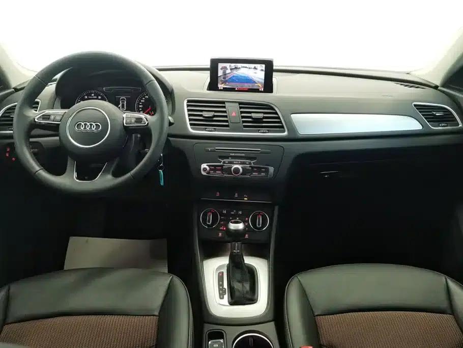 Audi Q3 2018 30th Anniversary Edition 30 TFSI Fashion Model — миниатюра 12