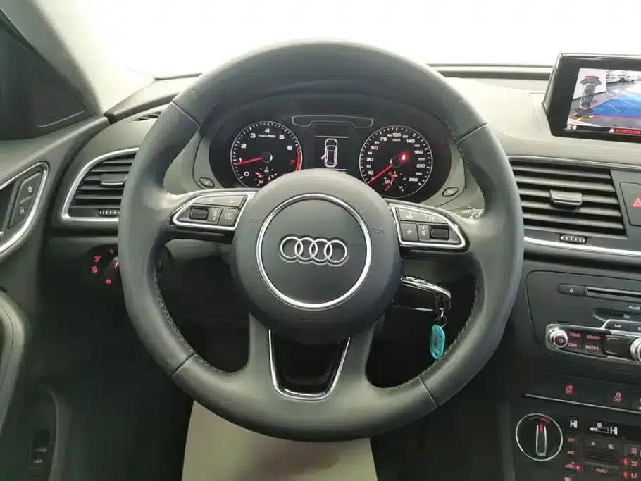 Audi Q3 2018 30th Anniversary Edition 30 TFSI Fashion Model — миниатюра 15