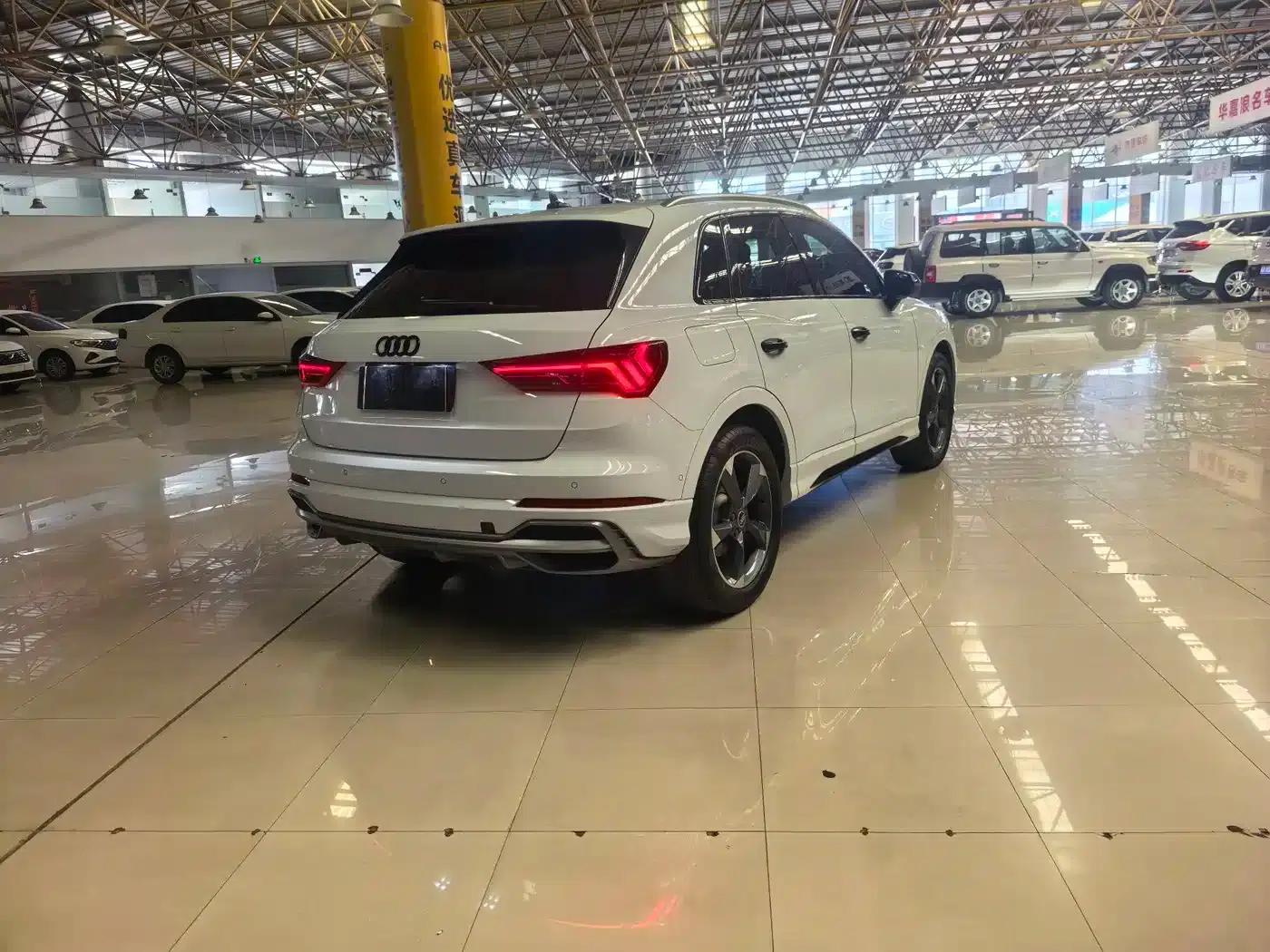 Audi Q3 2022 35 TFSI Fashion Dynamic Edition — миниатюра 11