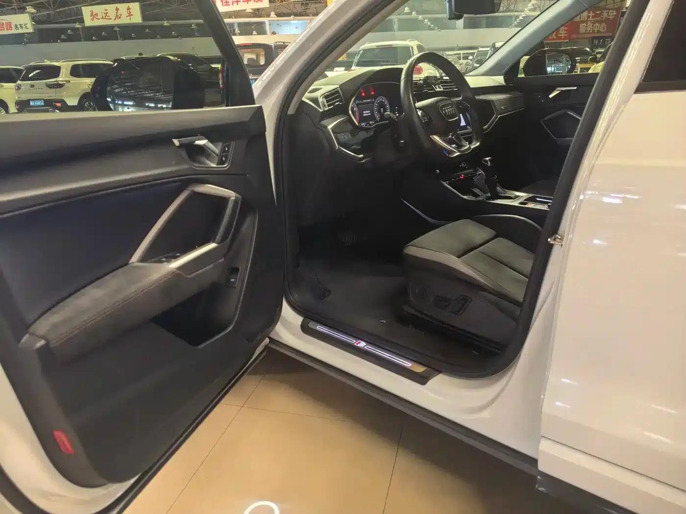 Audi Q3 2022 35 TFSI Fashion Dynamic Edition — миниатюра 4