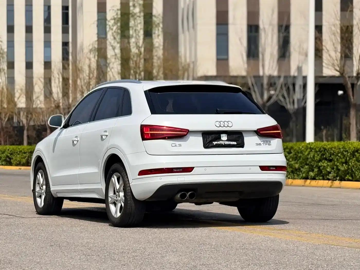 Audi Q3 2018 30th Anniversary Edition 35 TFSI Fashion Model — миниатюра 28