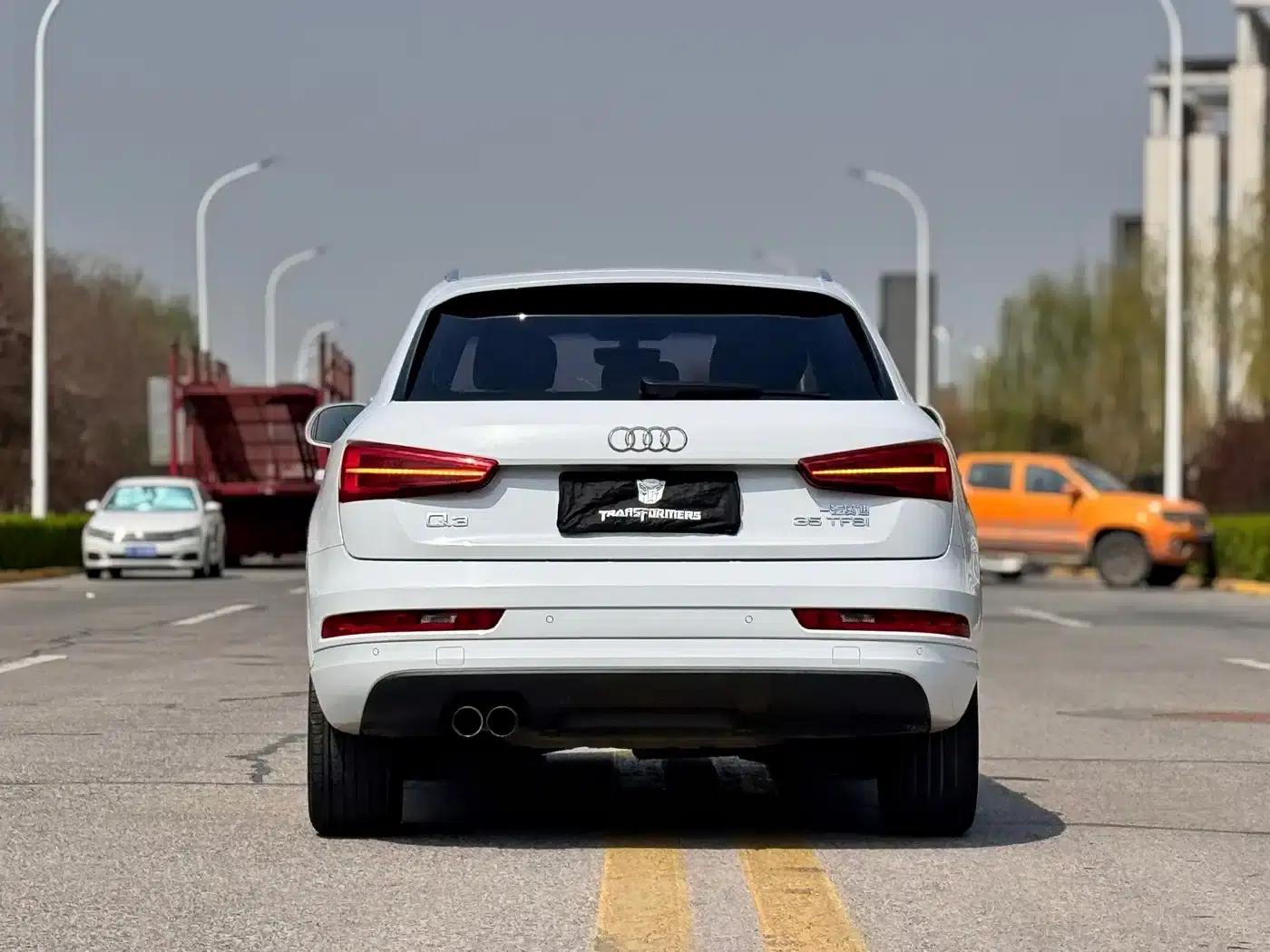 Audi Q3 2018 30th Anniversary Edition 35 TFSI Fashion Model — миниатюра 29