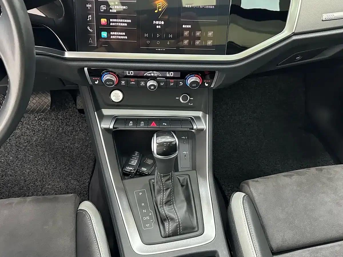 Audi Q3 2023 35 TFSI Progressive Dynamic (1.4T) — миниатюра 14